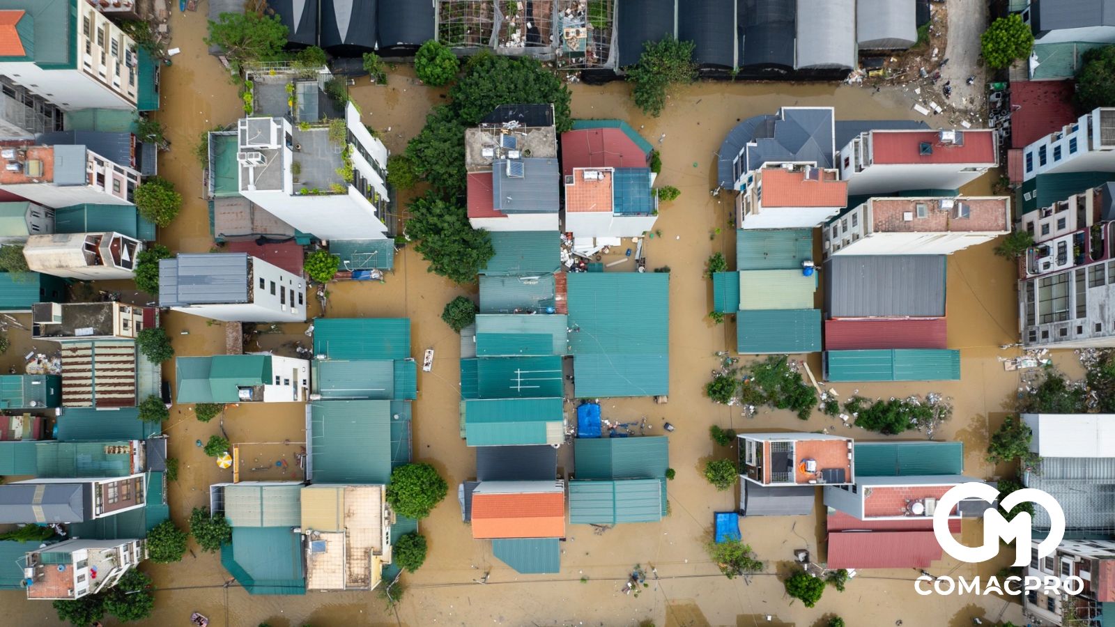 Hà Nội: Làng gốm Bát Tràng chìm trong biển nước
