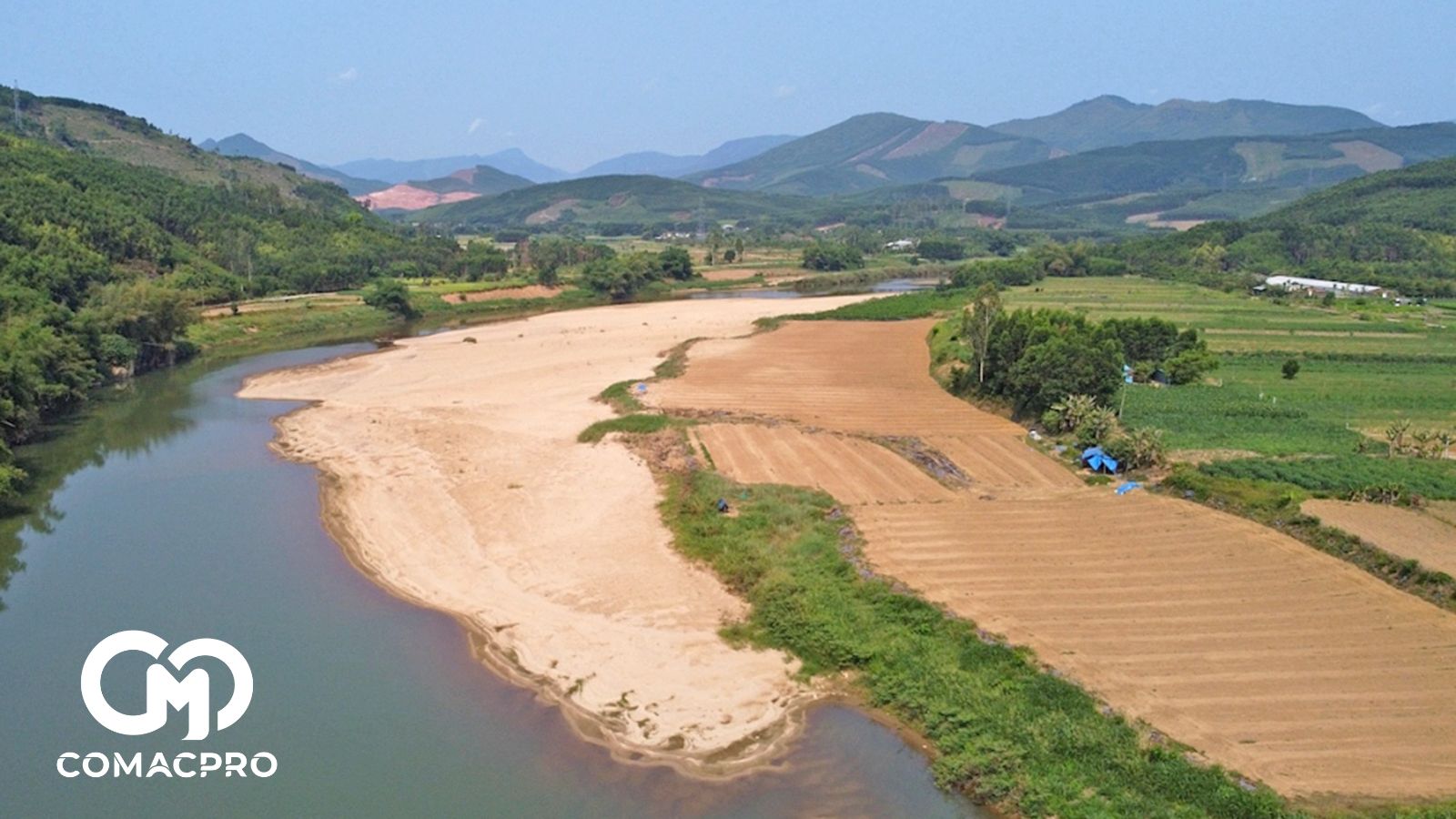 Nhiều mỏ cát trên sông Vệ được doanh nghiệp đấu giá cao nhưng sau đó bỏ cọc.