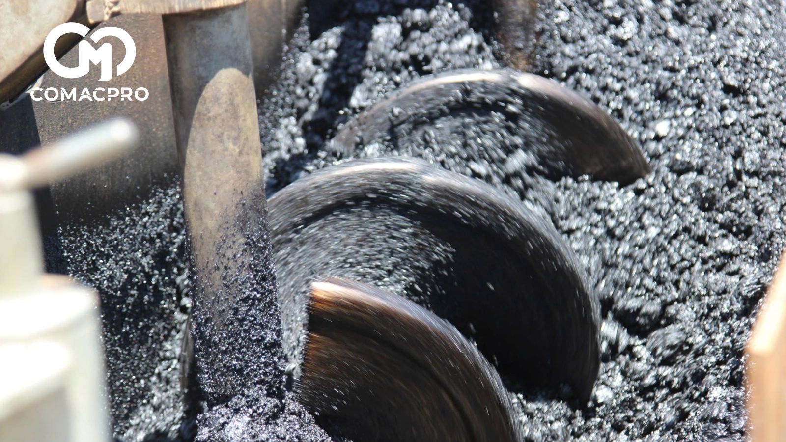 Nâng công suất mỏ đá, gỡ khó vật liệu thi công cao tốc qua Bình Định- Ảnh 3.