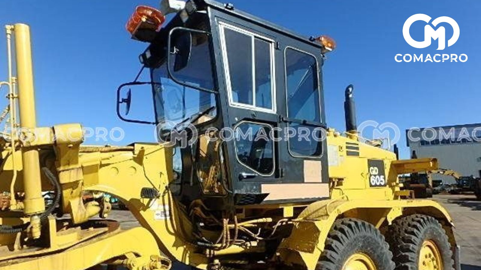 Dưới đây là một số thông số kỹ thuật cơ bản của máy san này: