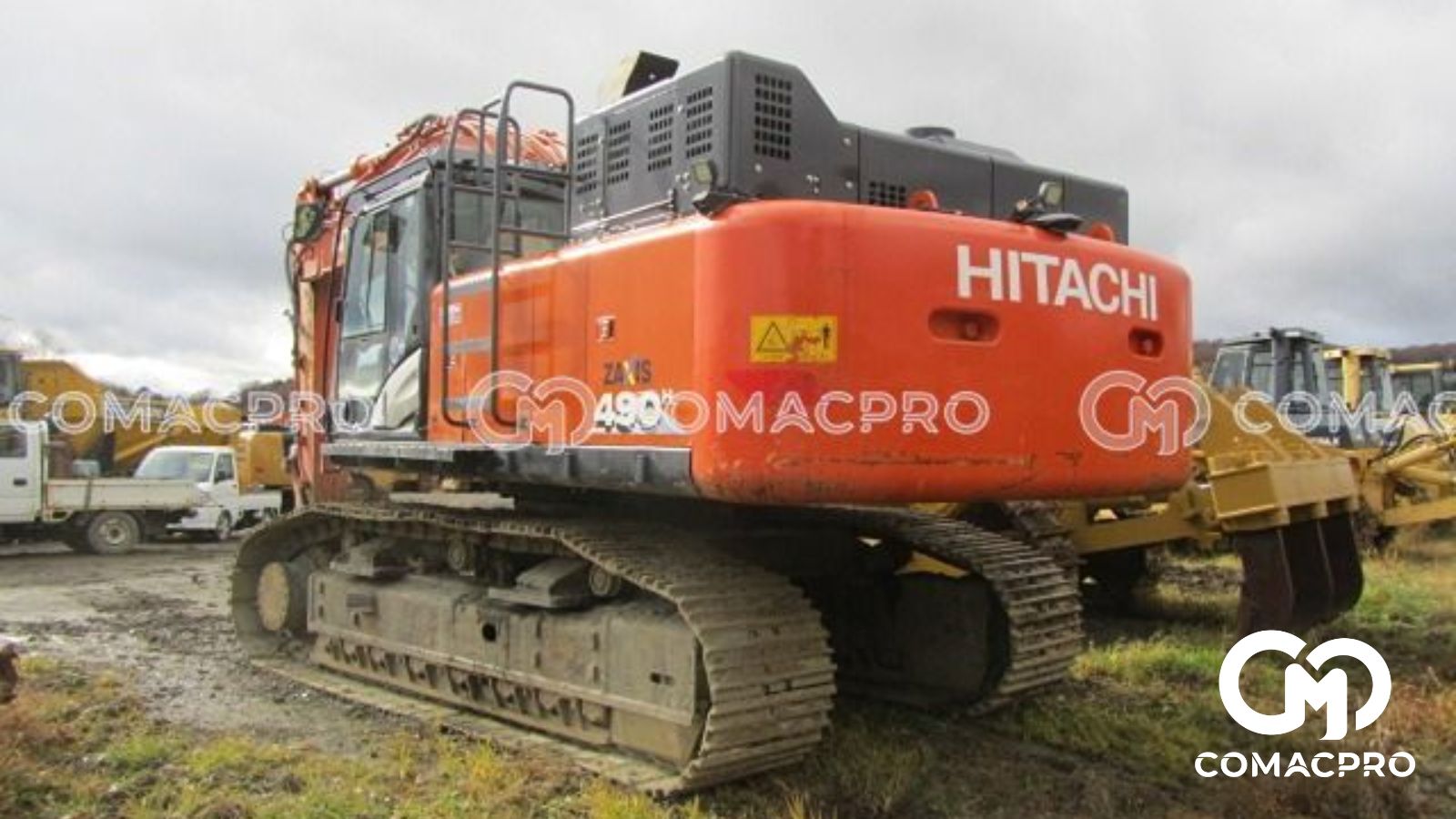 HITACHI ZX490H-6 là máy đào thủy lực lớn được thiết kế cho các nhiệm vụ xây dựng hạng nặng.