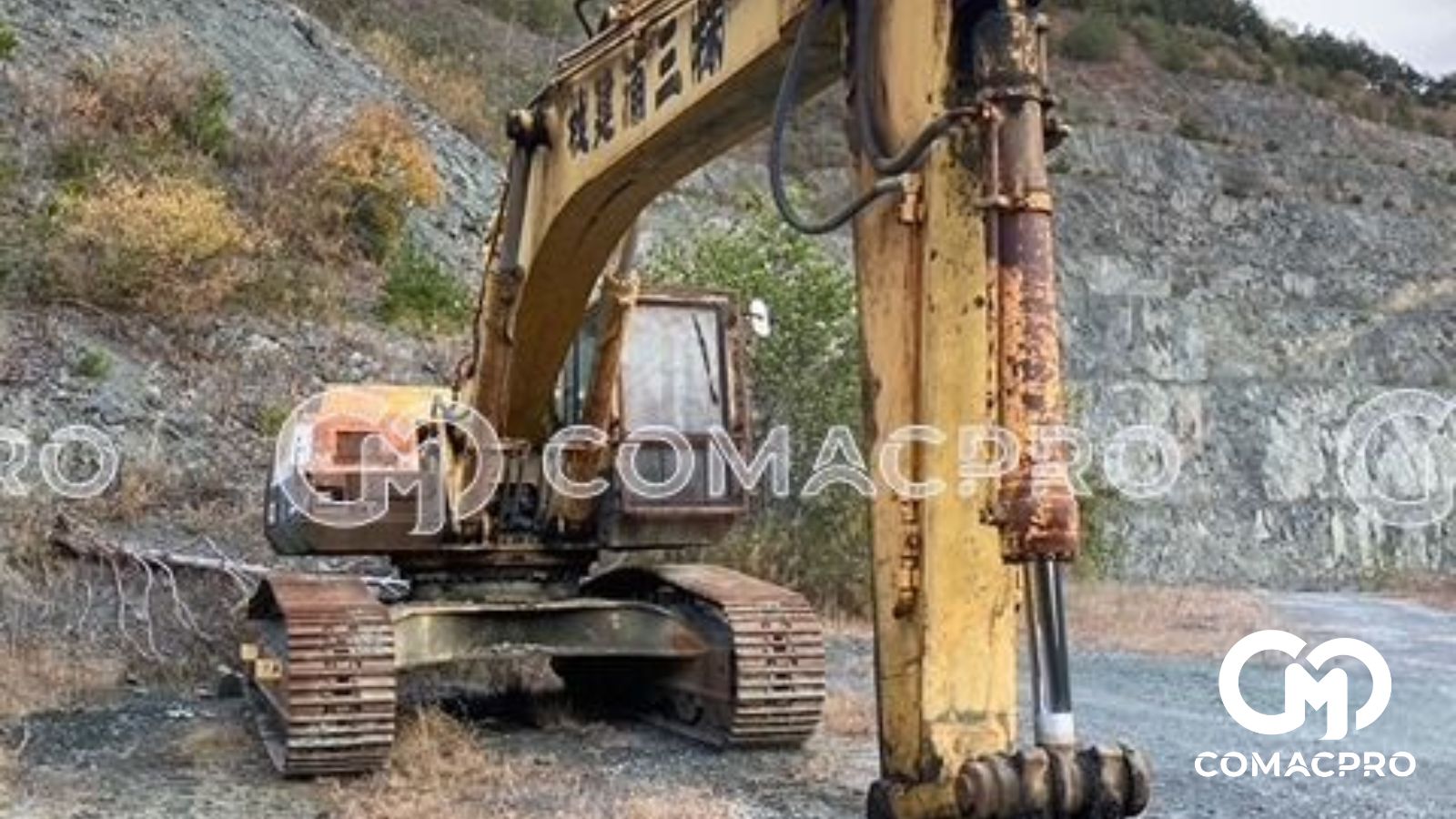 Lưu ý luôn đảm bảo an toàn lao động và không vượt quá tải trọng tối đa của máy.