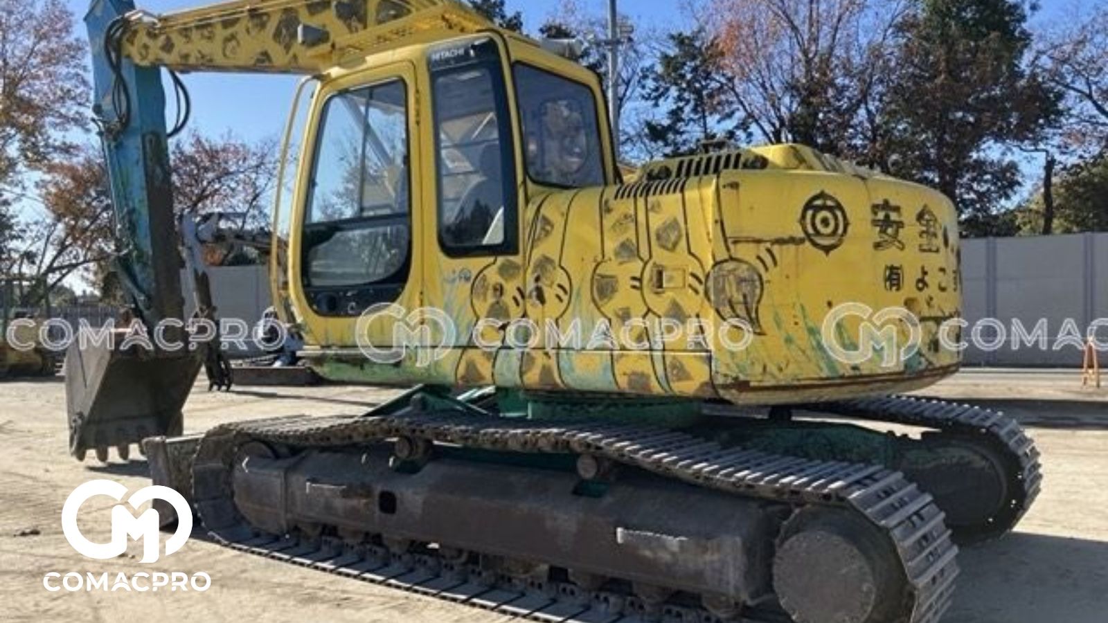 Xe xúc bánh xích HITACHI EX225USRLCK bao gồm các thông số kỹ thuật chính sau: