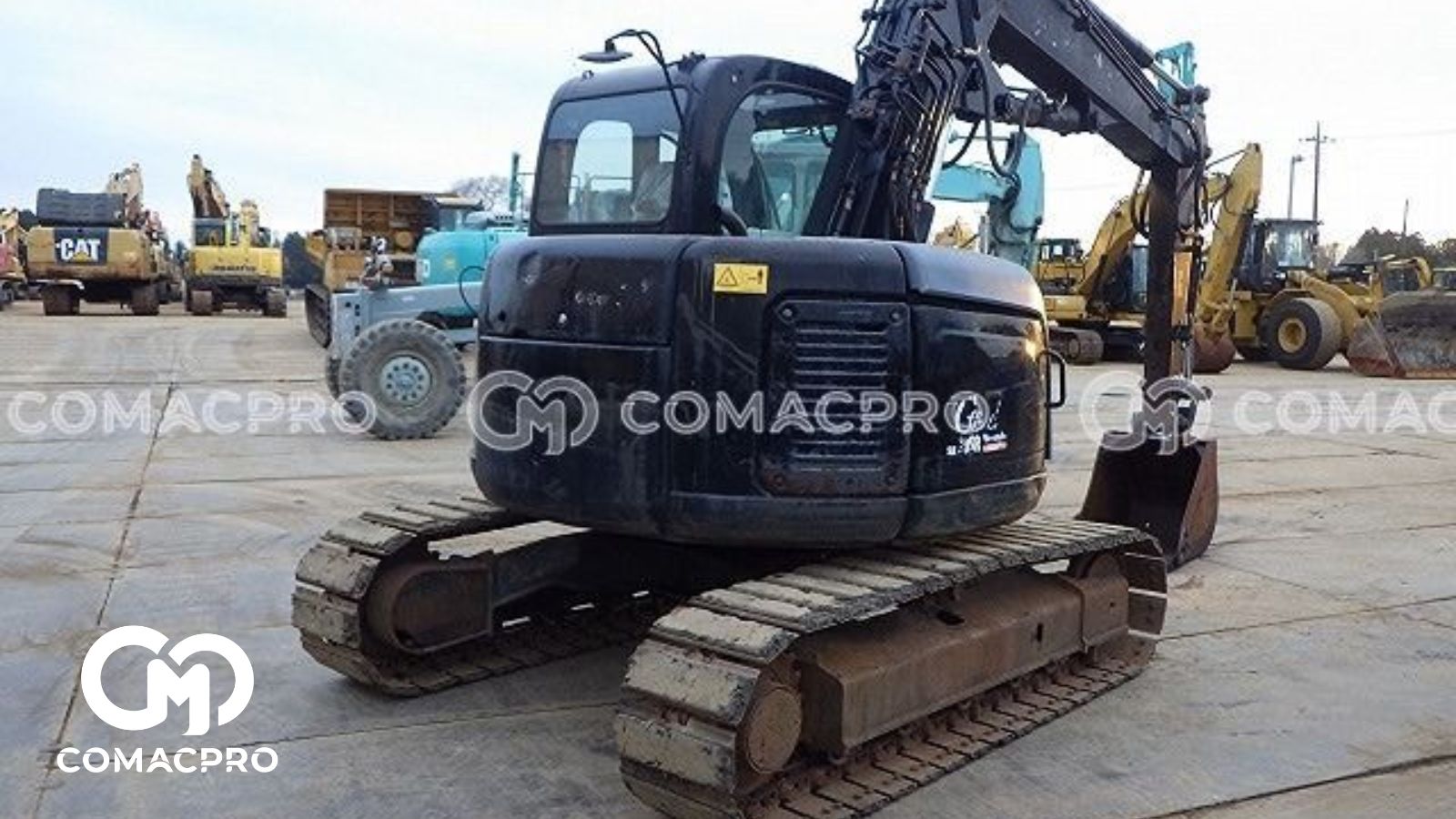 Chi tiết thông số máy xúc KOBELCO SK70SR-1ES như sau: