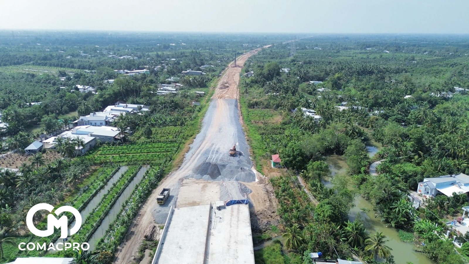 Cao tốc Cần Thơ - Cà Mau vẫn đang gặp khó về cát dù đã xác định đủ nguồn cung.