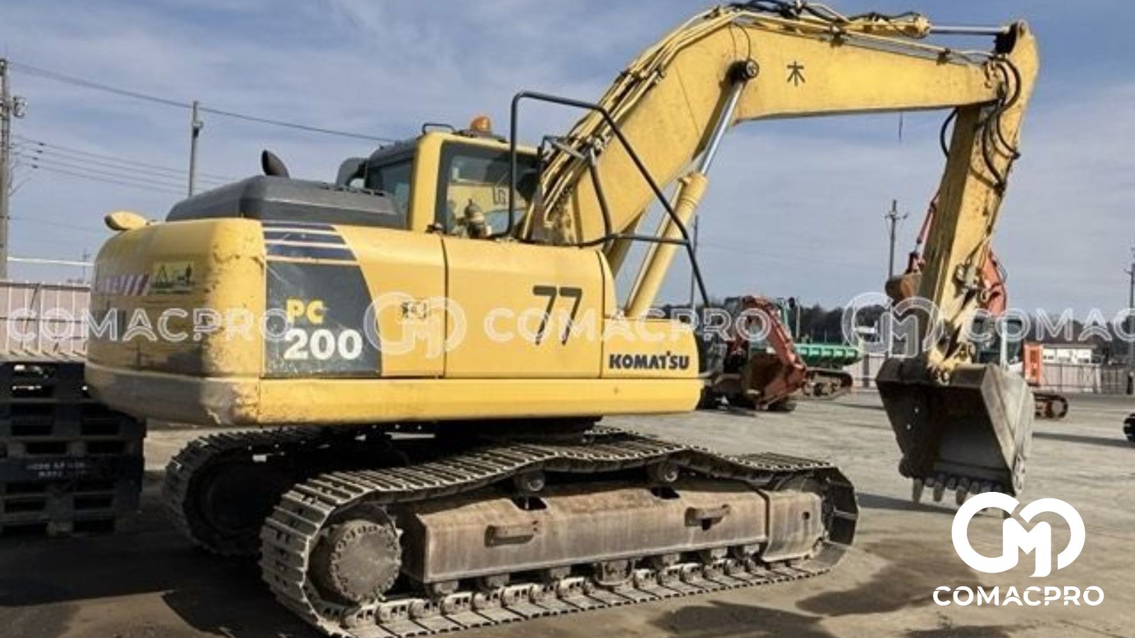 KOMATSU PC200-8N1 gồm các thông số kỹ thuật chính như: