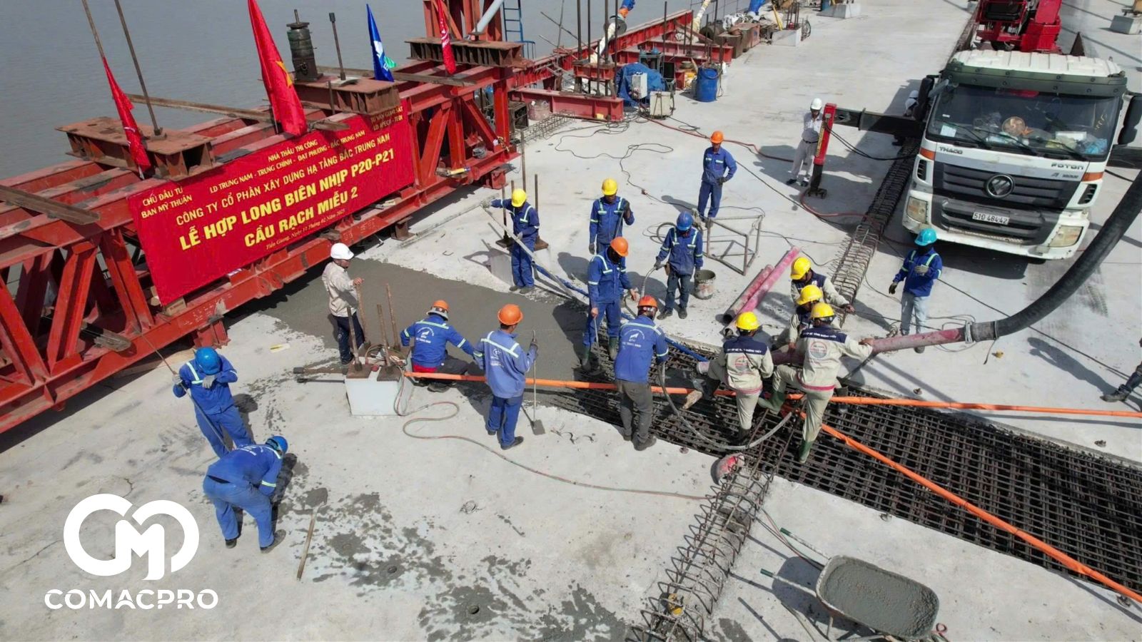 Hoàn thành hợp long biên cầu Rạch Miễu 2 vượt kế hoạch hơn 2 tháng.