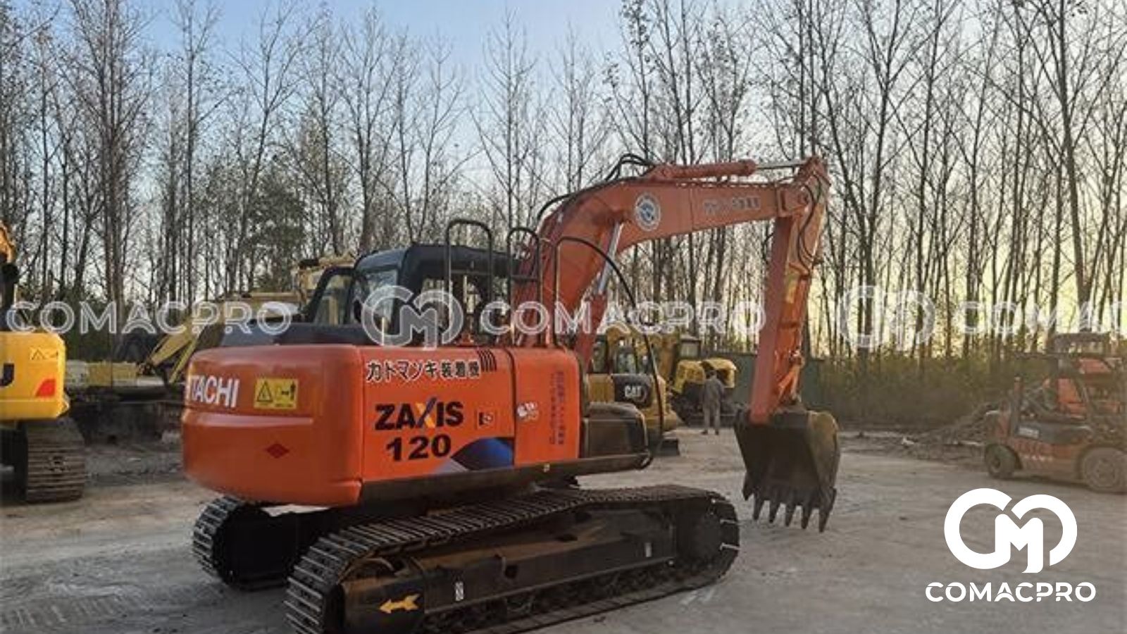 Cuối cùng, model HITACHI ZX120 là lựa chọn lý tưởng cho nhà thầu xây dựng tìm kiếm máy xúc nhỏ gọn nhưng vẫn đảm bảo sức mạnh và tính linh hoạt trong công việc.