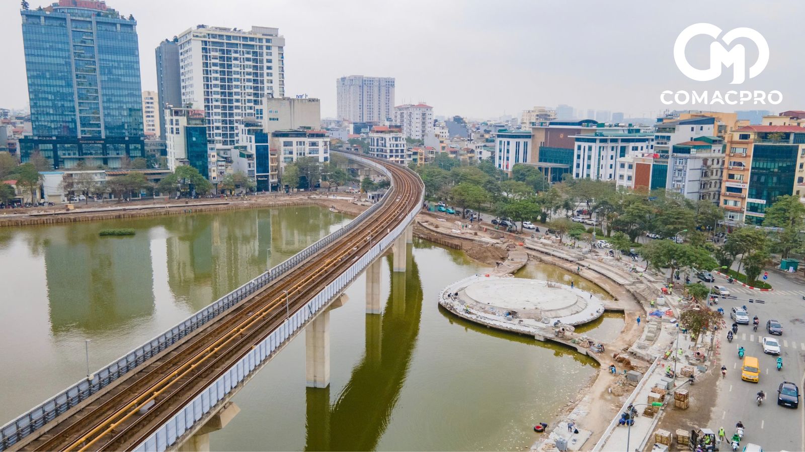 Từ tháng 7/2024, toàn bộ khu vực hồ Đống Đa (hay gọi là hồ Hoàng Cầu, quận Đống Đa, Hà Nội) được quây rào để thực hiện dự án cải tạo đồng bộ hạ tầng kỹ thuật cảnh quan đô thị hồ Đống Đa.