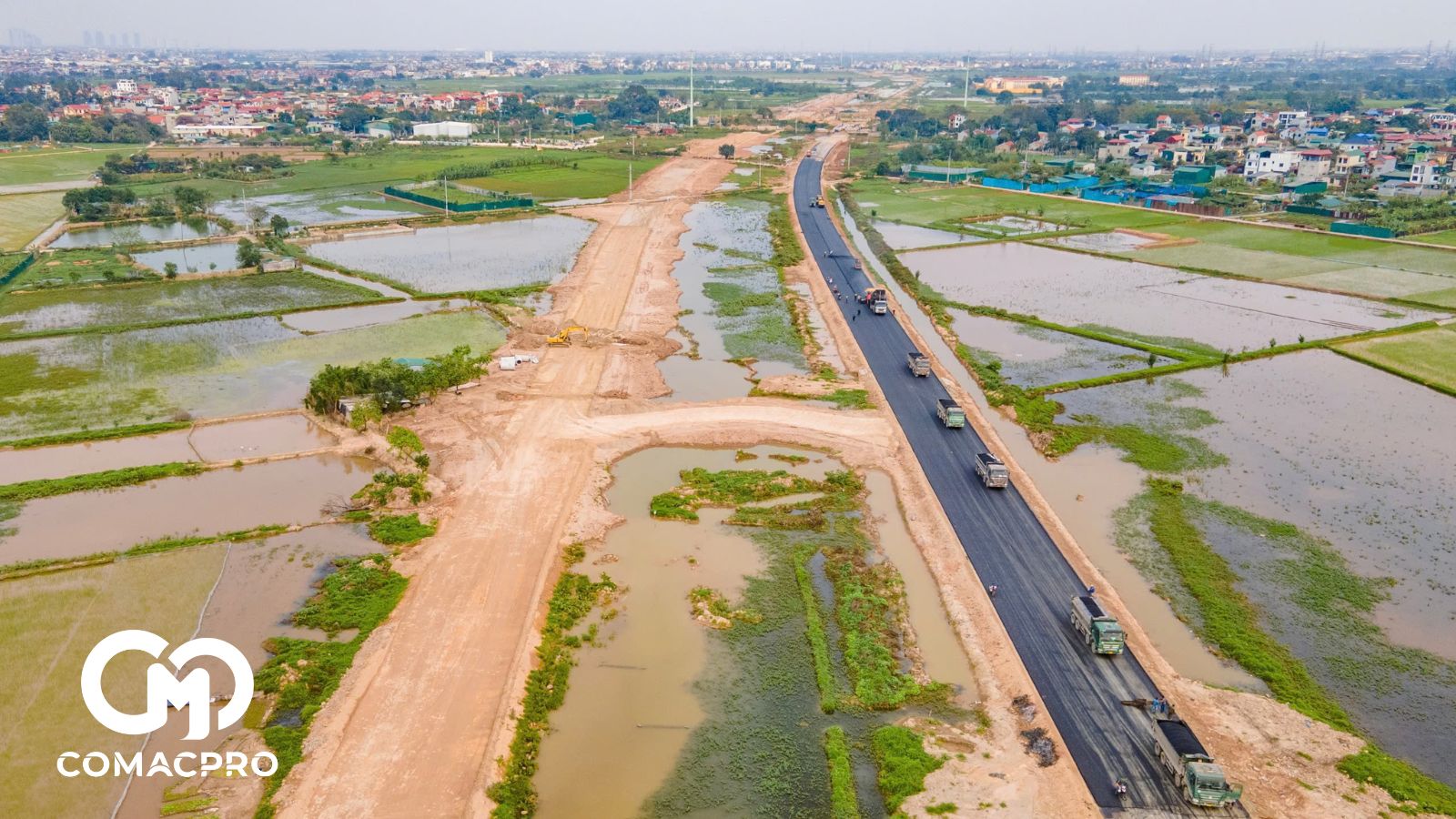 Chủ tịch UBND TP Hà Nội vừa yêu cầu hoàn thành Dự án thành phần 2.1 xây dựng đường song hành (đường đô thị) của Dự án đầu tư xây dựng đường Vành đai 4 - Vùng Thủ đô trên địa bàn TP Hà Nội trong tháng 10/2025.