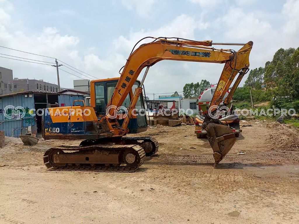 Máy xúc mini Komatsu PC60-6 – Nhỏ gọn, bền bỉ, tối ưu cho công trình đô thị