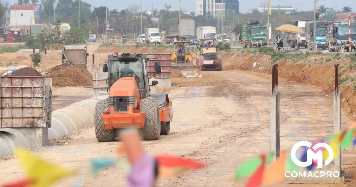 Hà Nội: Vướng mắc mặt bằng làm chậm tiến độ cải tạo QL6 đoạn Ba La – Xuân Mai