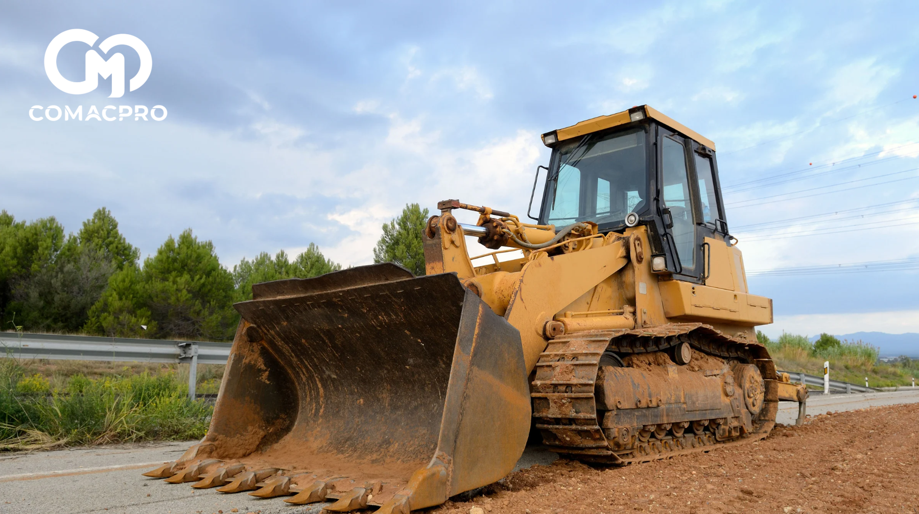 Máy ủi bánh xích – Vận hành và ứng dụng trong công trình lớn