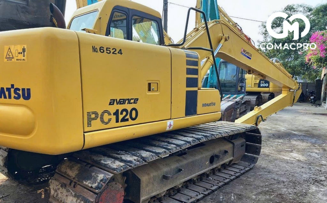 Máy xúc Komatsu cũ